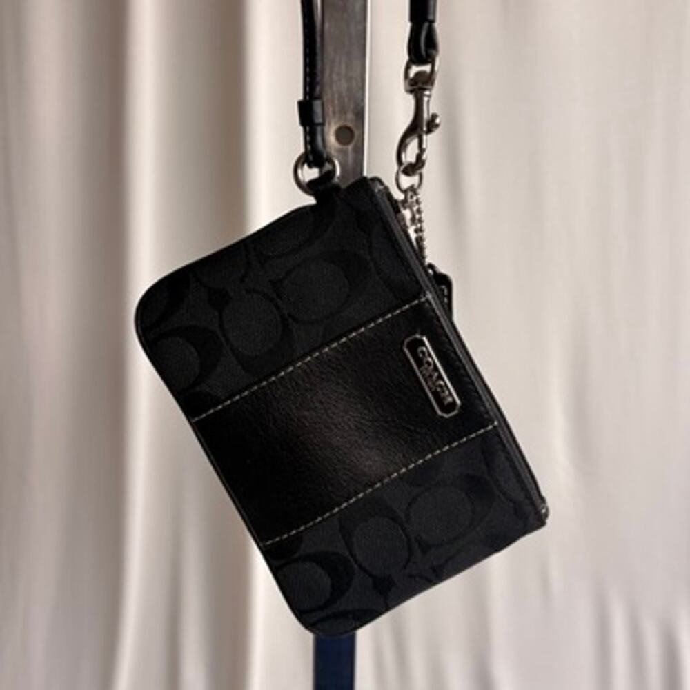 Coach Park Black Pebbled Leather Medium Wristlet